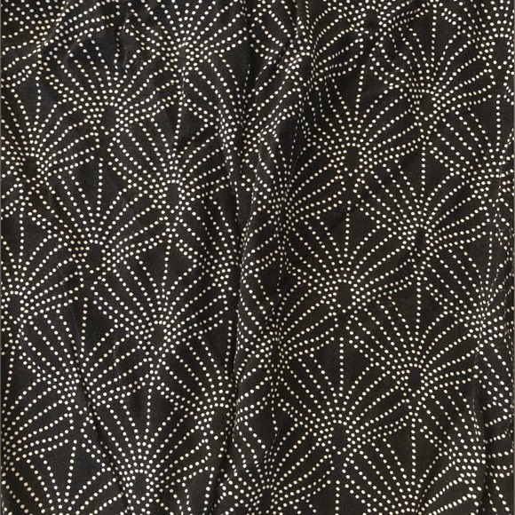 ROXY ~ Long Sleeve Dress (short) . Medium . Simple . - Picture 3 of 8